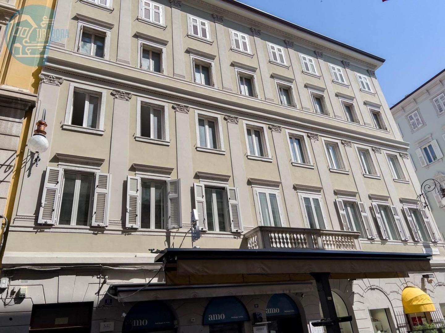 Cassa Di Risparmio 11 Tirabora Short Rent Trieste Eksteriør billede